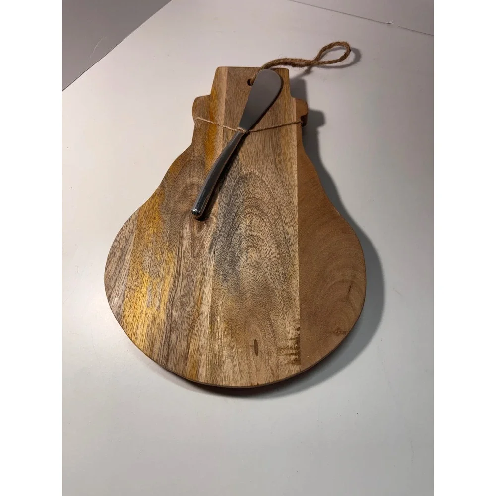 Snowman Shaped Acacia Wood Cheese Board and Stainless Steel Spreader Set